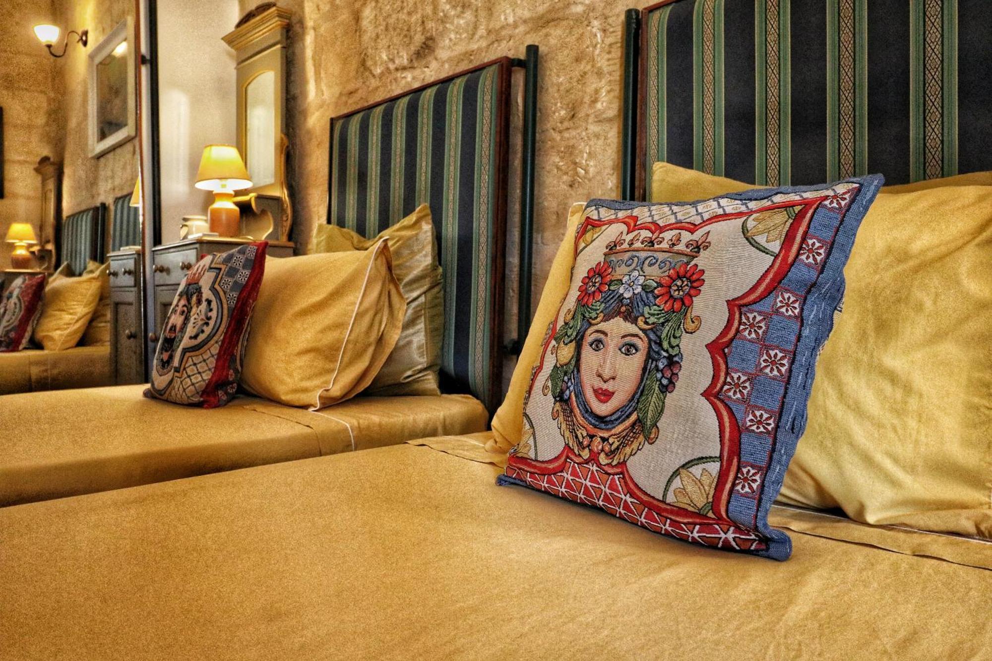 The Knight - Heritage & Art Home At Birgu Square מראה חיצוני תמונה